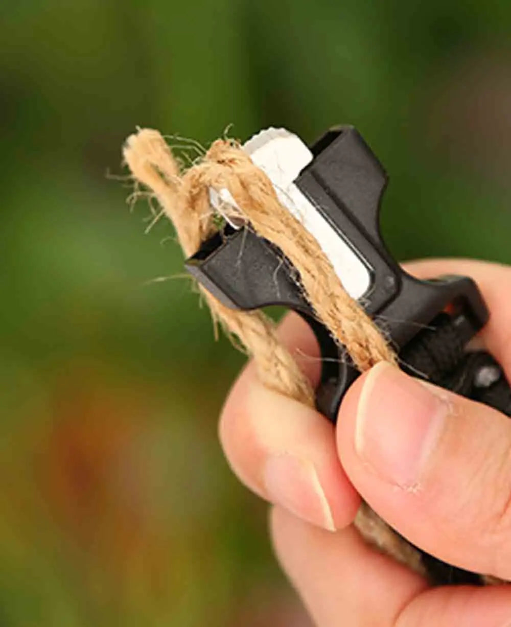 Outdoor Survival Paracord Bracelet